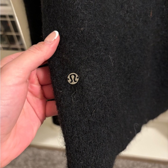 lululemon athletica Alpaca-Wool Blend Black Sweater - Picture 3 of 3
